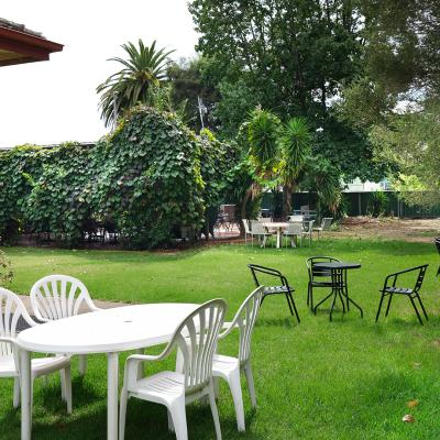 Walwa Hotel Beer Garden